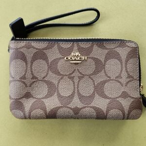 COACH Outline Signature Zip Wristpet F58033 KHAKI/BROWN